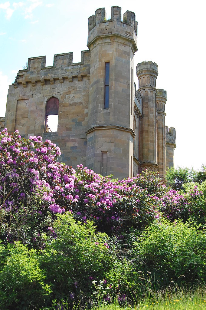 Crawford Priory, Springfield, Fife A remarkable ruined cou… Flickr