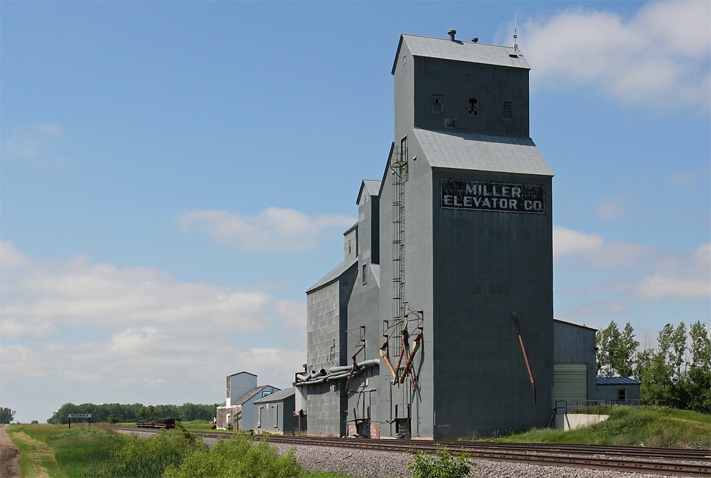 Absaraka, ND Grain Elevator a photo on Flickriver