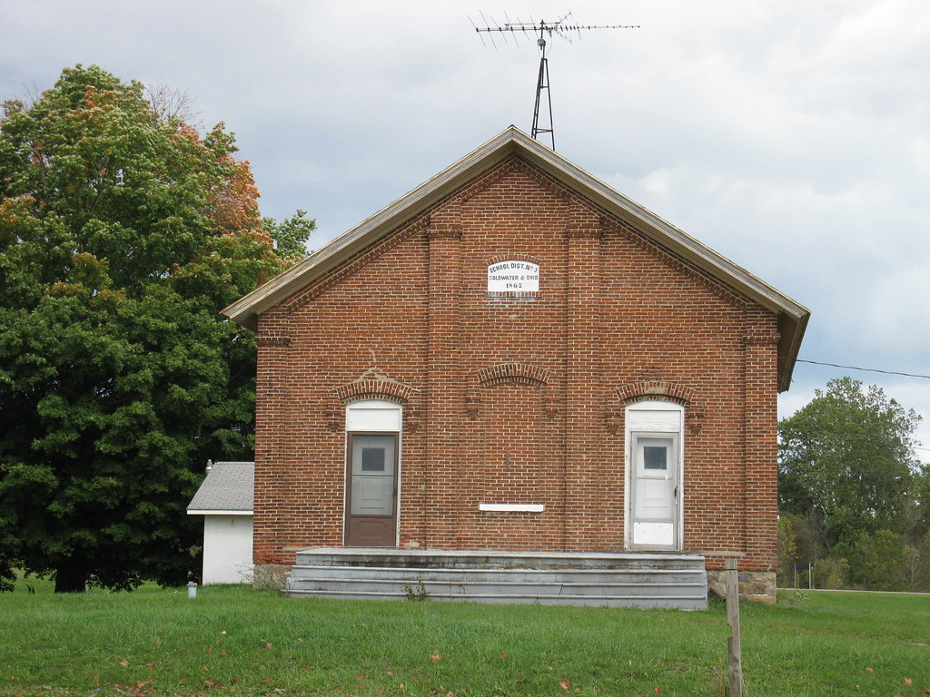 Old school Coldwater school at I 69 interchange School Dis… Flickr