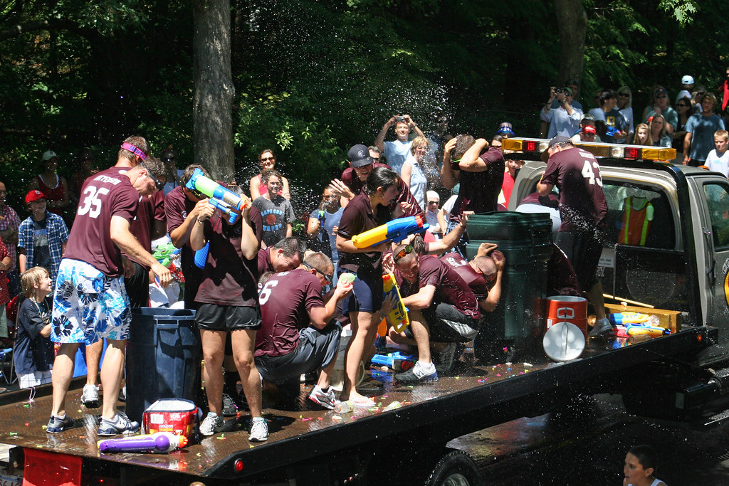 Cotuit Kettleers in the July 4th 2009 Parade in Cotuit, MA… Flickr