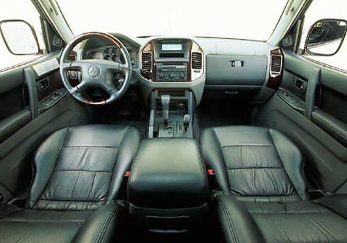 Mitsubishi Montero Front Seats Interior Photo | Mitsubishi M… | Flickr
