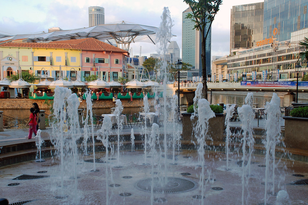 Riverside Point Fountain Front view of the Riverside Point… Flickr