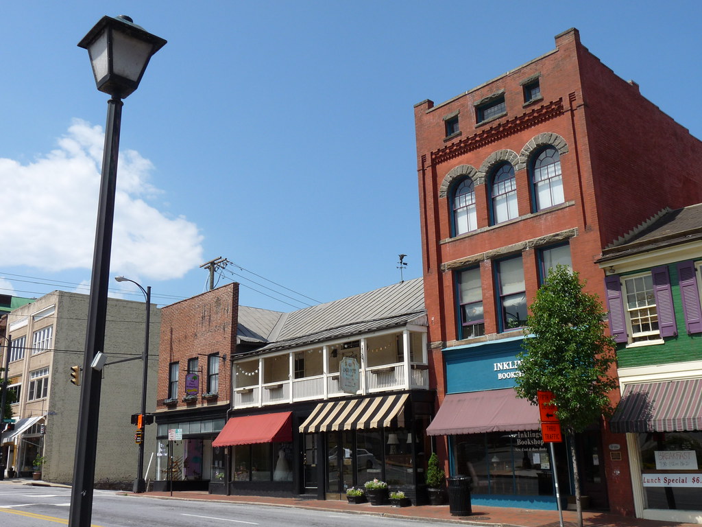 view at east end of Main St. Lynchburg Virginia 1200 blo… Flickr