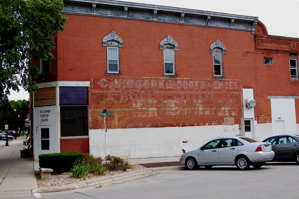 Iowa, Ackley, Selz (7,637) Earl Leatherberry Flickr