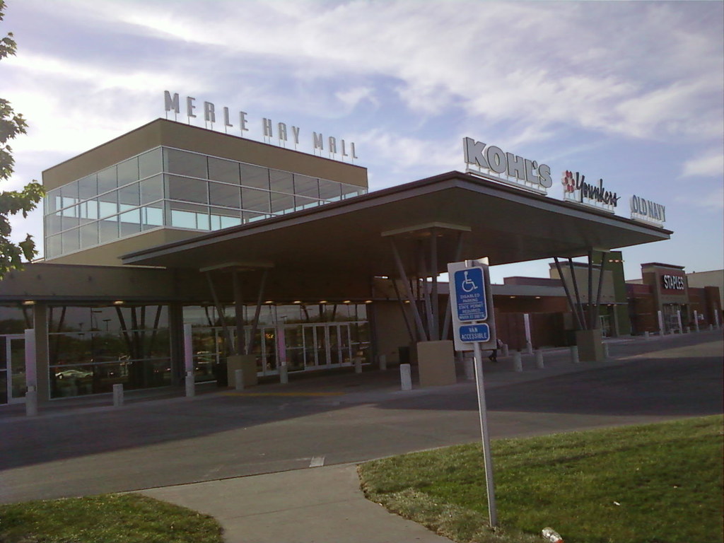 Merle Hay Mall Des Moines, Iowa Finished Main Entrance… Flickr