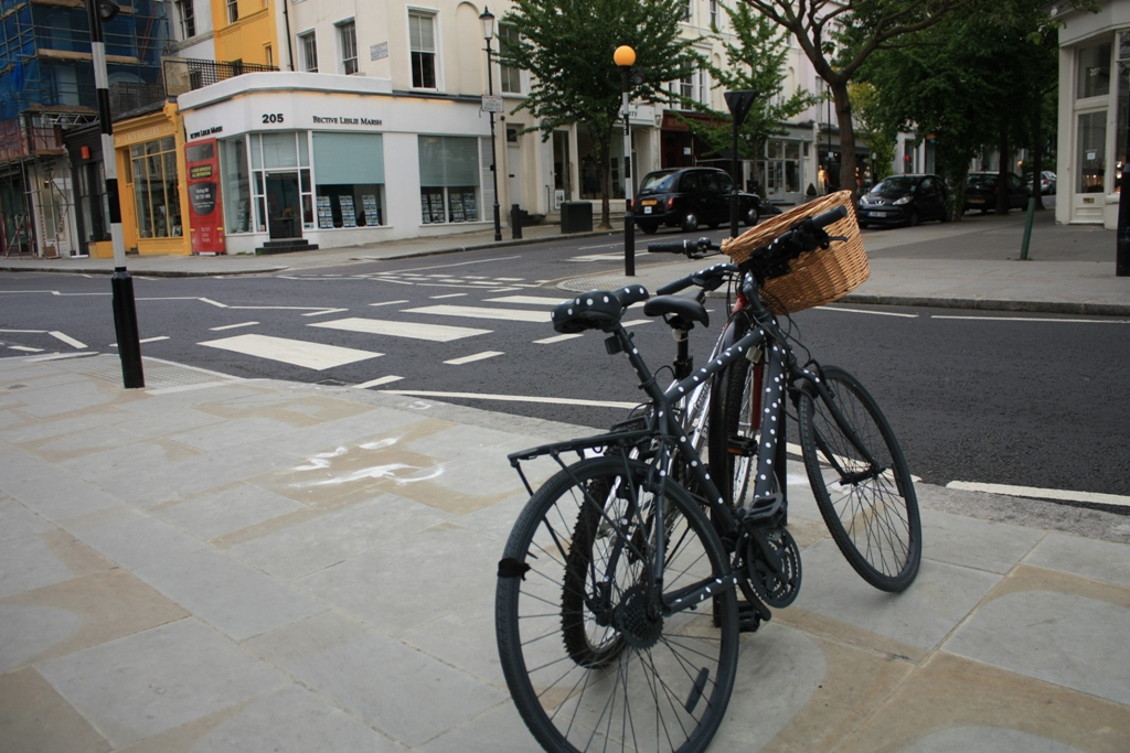 Notting Hill spotted bike Jaanus Silla Flickr