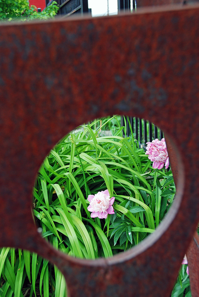 8398_garden_flower_circle Metal Arts Center Flickr