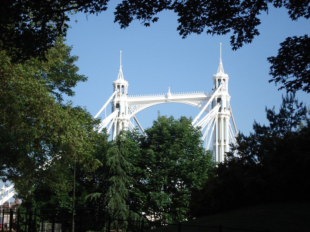 Albert Bridge from Battersea Park, May 2009 boats&bees Flickr