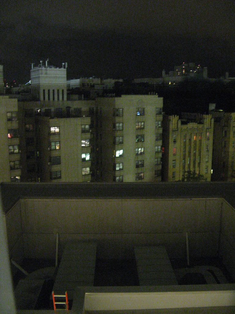 Yankee Stadium, 09/16/09 apartment buildings directly acr… Flickr