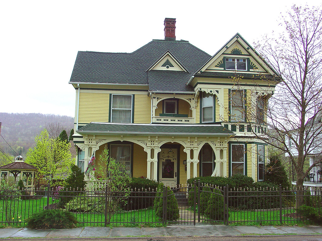 236 Bradford PA restored Queen Anne This fine ornate Queen… Flickr
