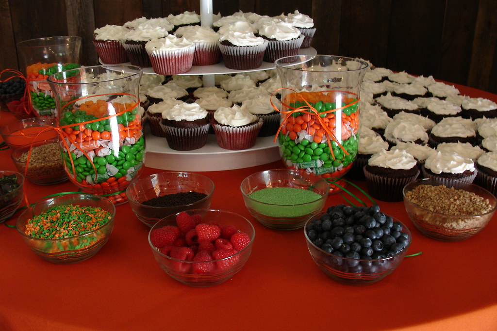 Cupcake decoration station Decorateyourowncupcakes for … Flickr