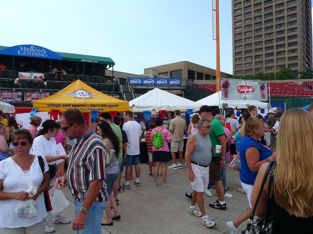 National Buffalo Wing Festival Photos from the National Bu… Flickr