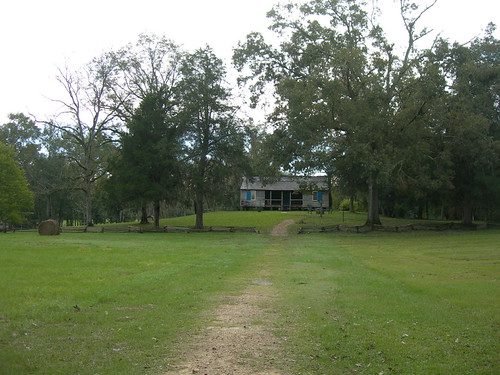 Mt Locust Inn Located at Mile marker 15 on the Natchez Tra… Flickr