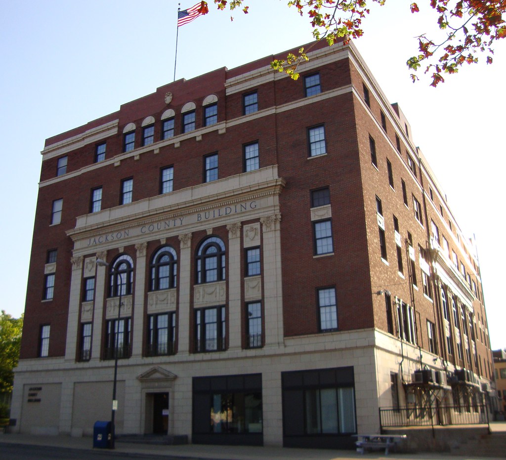 Jackson County Courthouse (Jackson, Michigan) Built in 193… Flickr
