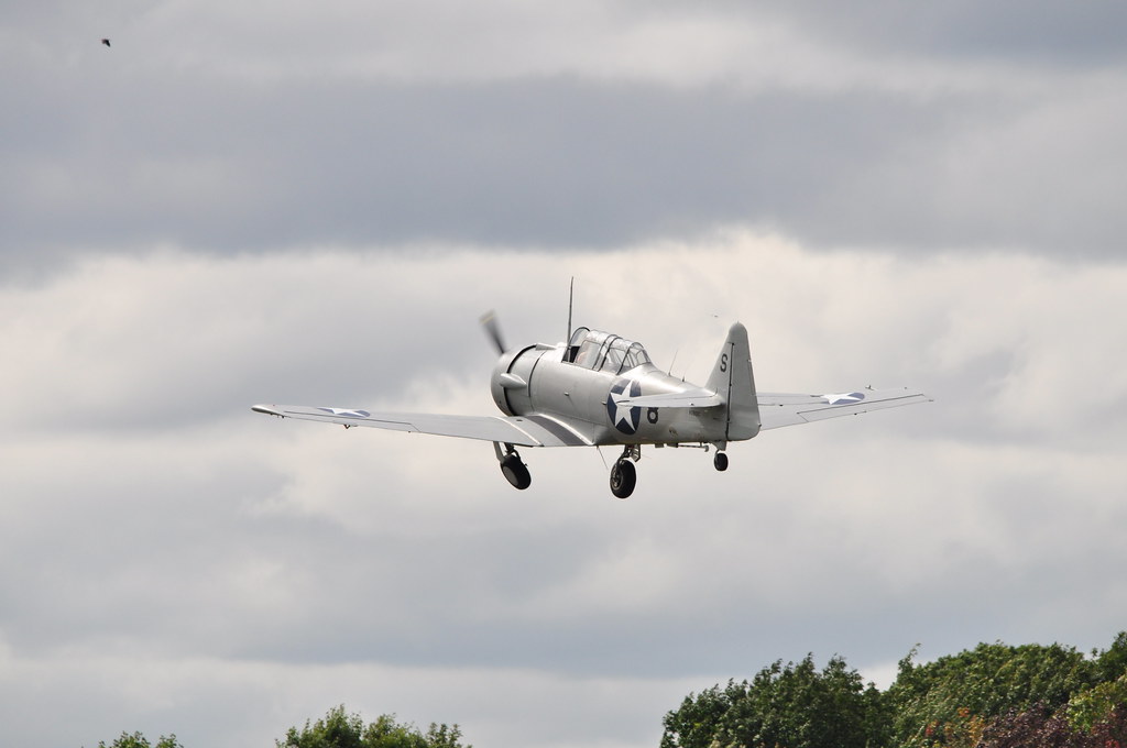 DSC_0315 GREENWOOD LAKE AIRPORT FIRST AIRSHOW WITH WWII AI… Flickr