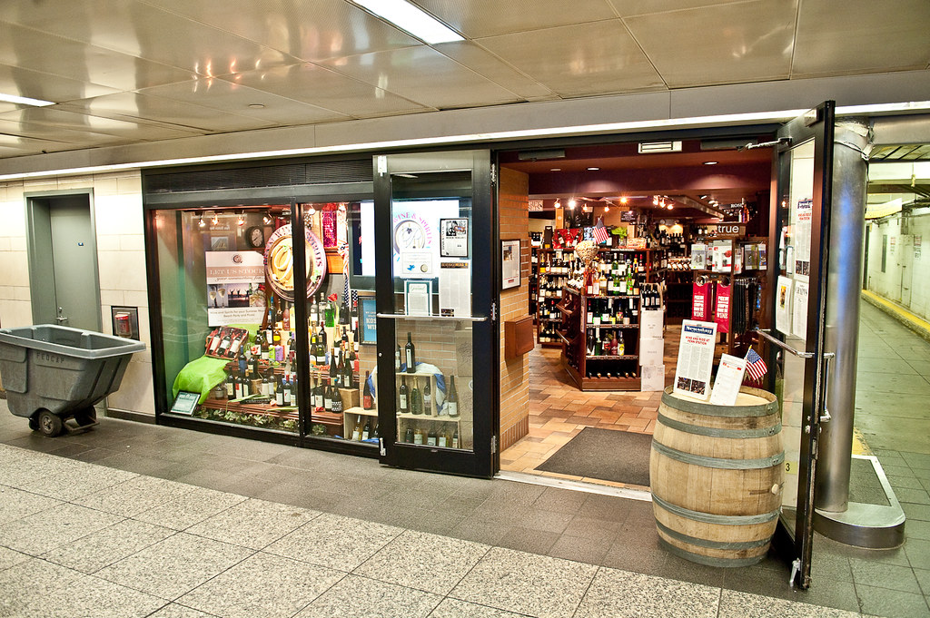Penn Station, NYC Penn Wine & Spirits, Long Island Railroa… Flickr