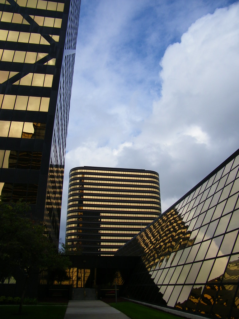 Southfield Town Center (Southfield, Michigan) Out at the S… Flickr