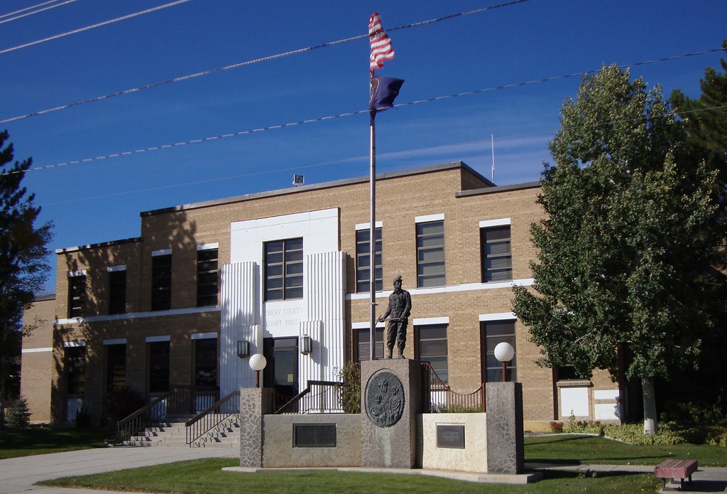 Emery County Courthouse (Castle Dale, Utah) Designed by th… Flickr