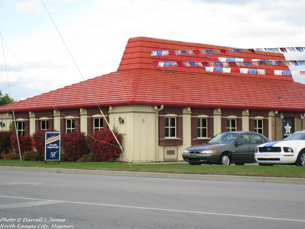 Pizza Hut, Excelsior Springs MO, 6_wm This dear, old red r… Flickr