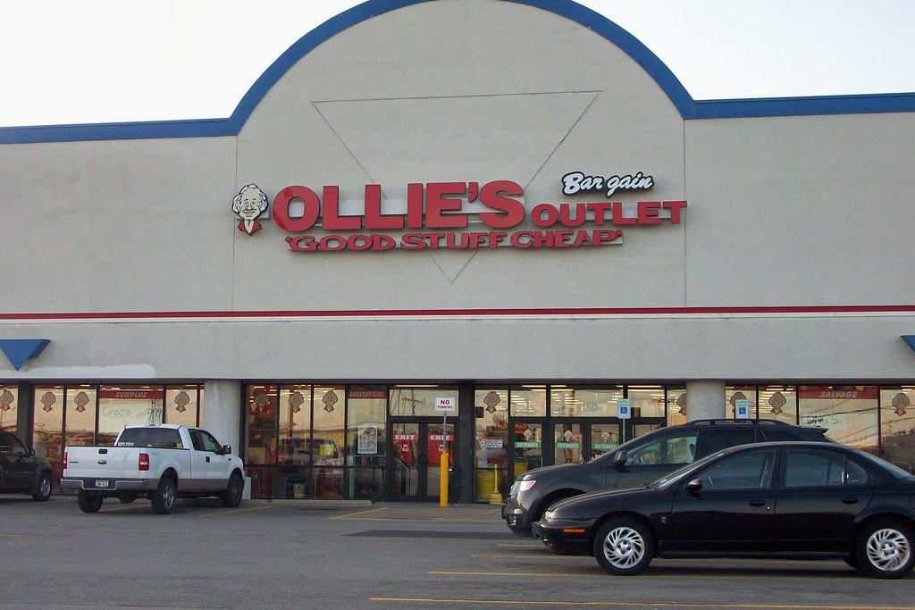 Ollie's Bargain Outlet Cheektowaga, NY 2009. Flickr