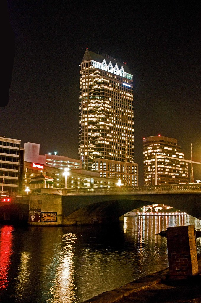 DRW_9820 Kennedy Blvd Bridge, as decorated by students fro… Flickr