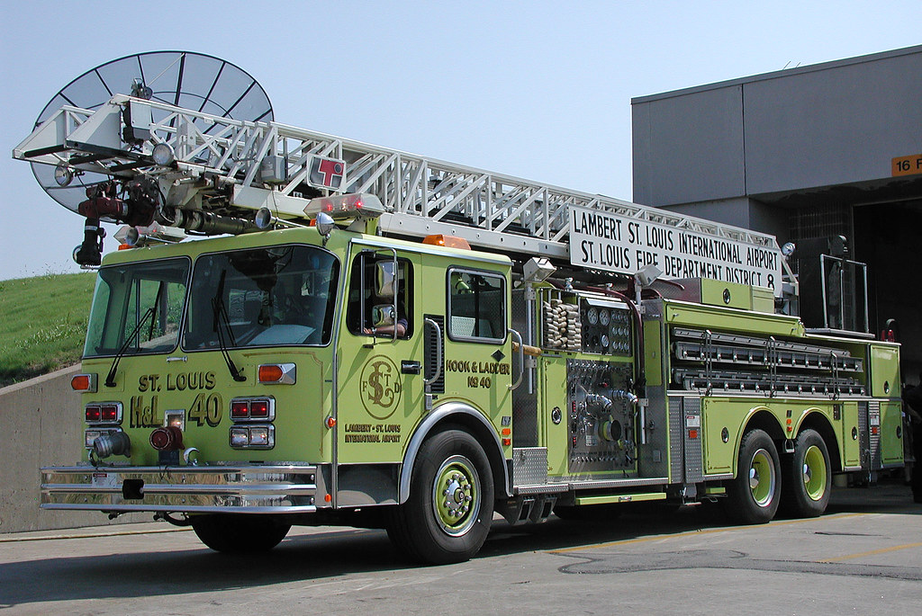 St. Louis Fire Department, MO H&L Co 40 LTI Aerial with … Flickr