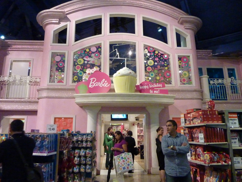 barbie's house toys r us, new york juneleaf Flickr