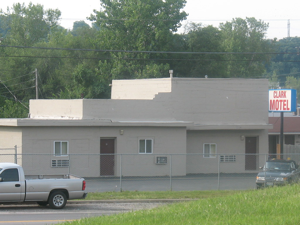 Clark Motel The Clark Motel on Merriam Lane in Kansas City… Flickr