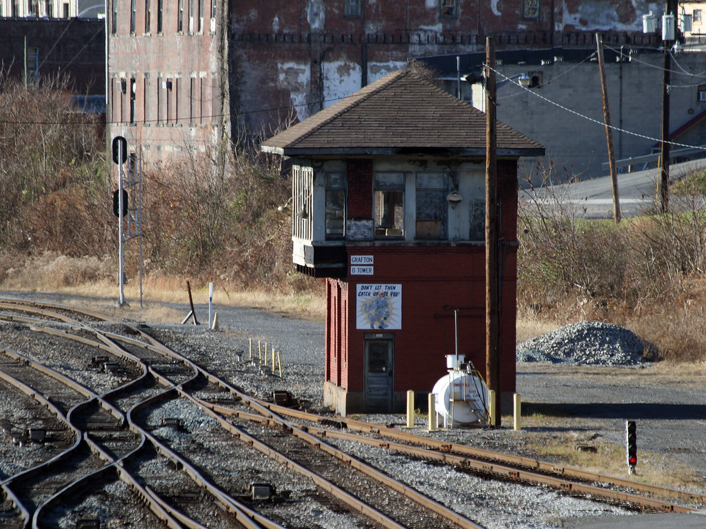 D Tower Grafton, WV Although closed since 1999 and in ne… Flickr
