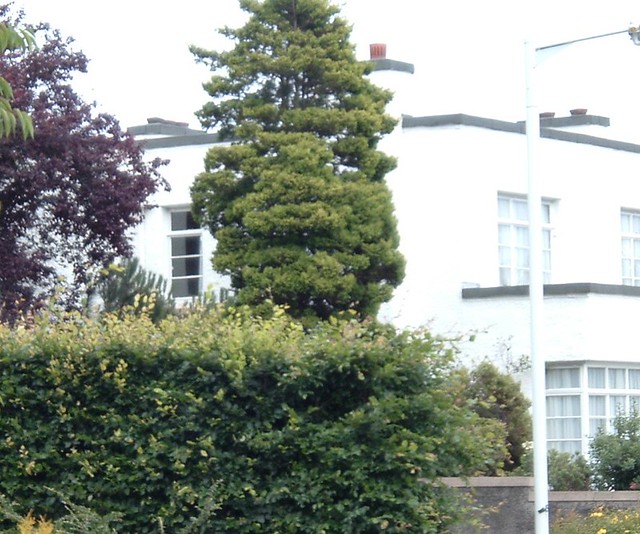 Bennochy Avenue vertical side window Art Deco house in Ben… Flickr