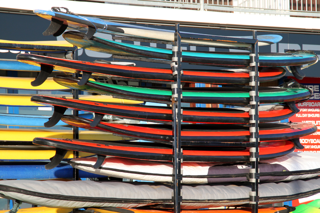 Seafront, Bournemouth Surf boards waiting for the… Flickr