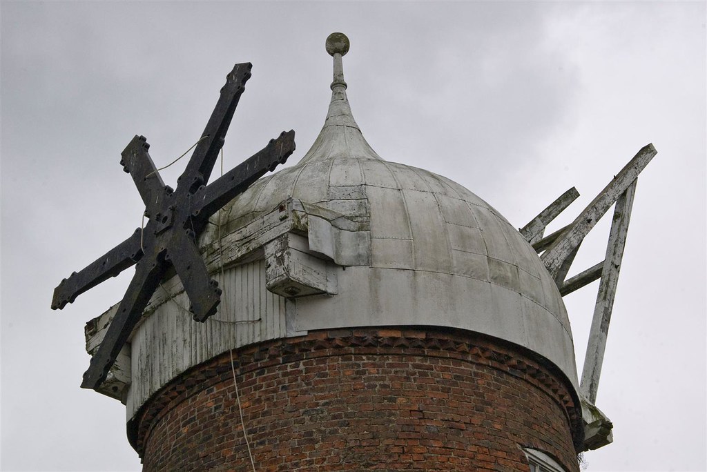 Wymondham Windmill, Leicestershire The Ogee cap with the c… Flickr
