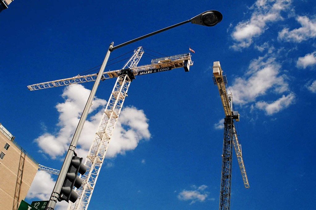 Cranes.1101NY.Avenue.WDC.4sep05 Cranes at 1101 New York Av… Flickr