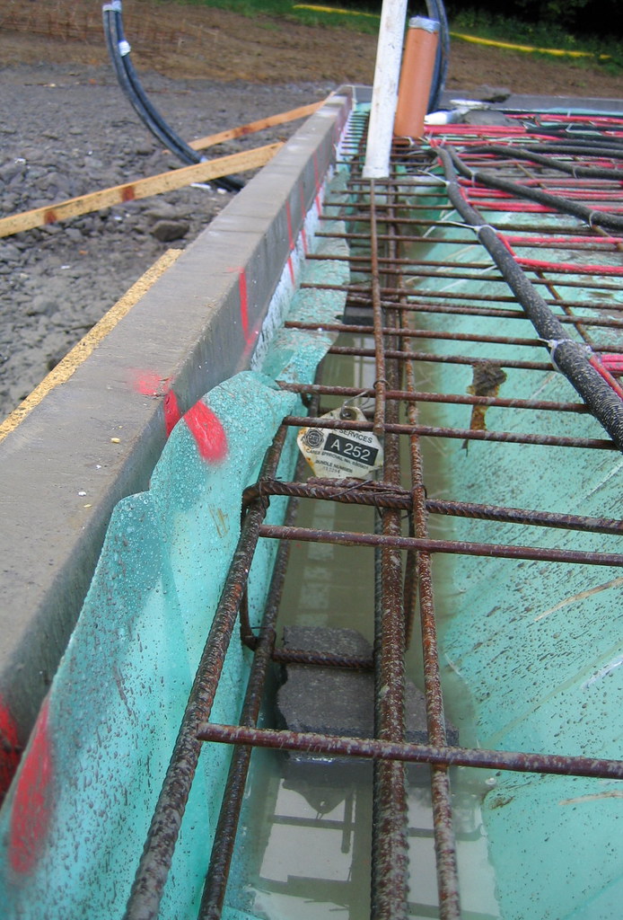 Rebar and 242 mesh A view of the base sections with the Re… Flickr