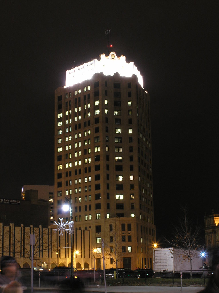Water Board Building Photos from Detroit's annual tree lig… Flickr