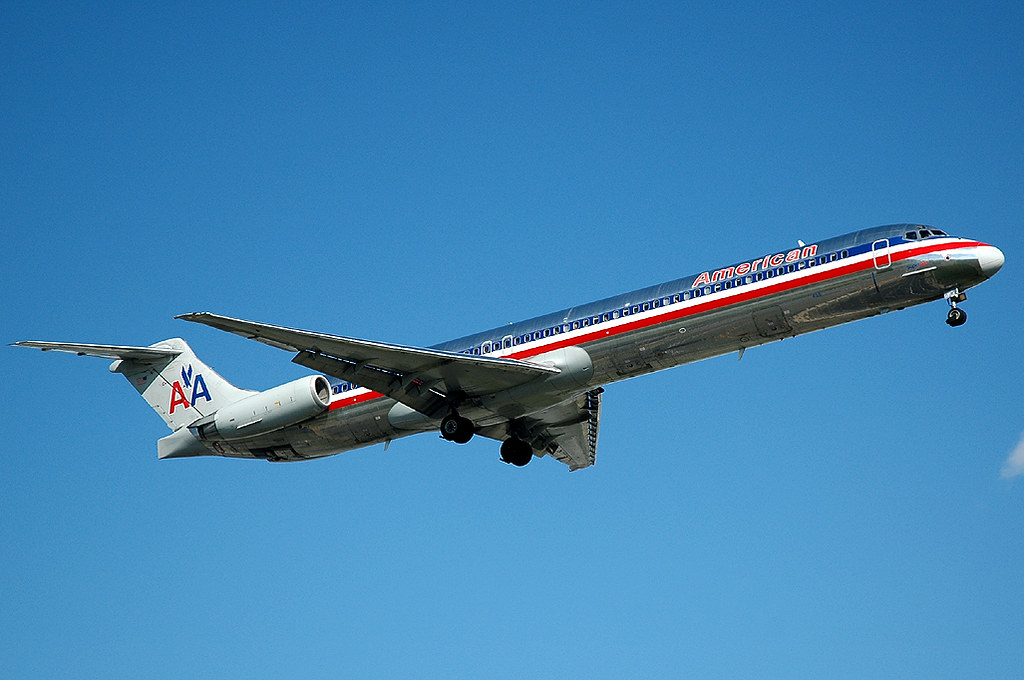 American Airlines MD82 N455AA American Airlines super pol… Flickr
