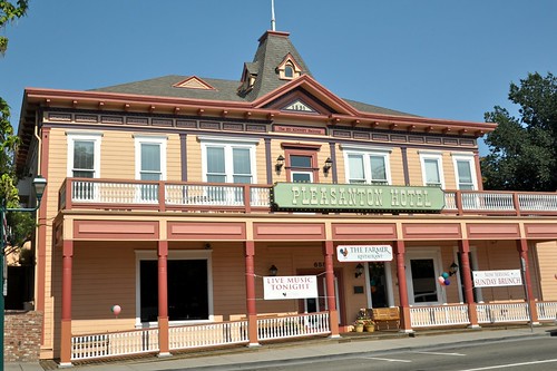 Historic Pleasanton Hotel A landmark in Pleasanton, Ca Flickr