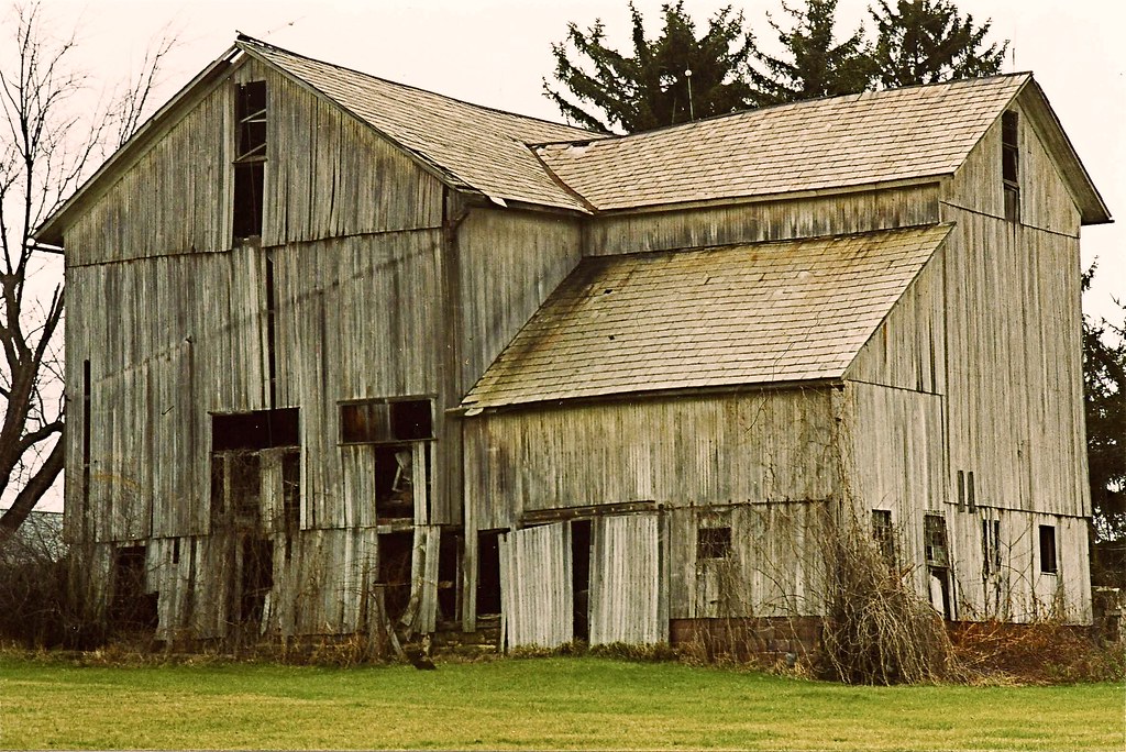 Ohio barn The barn that the abandoned house in… Flickr