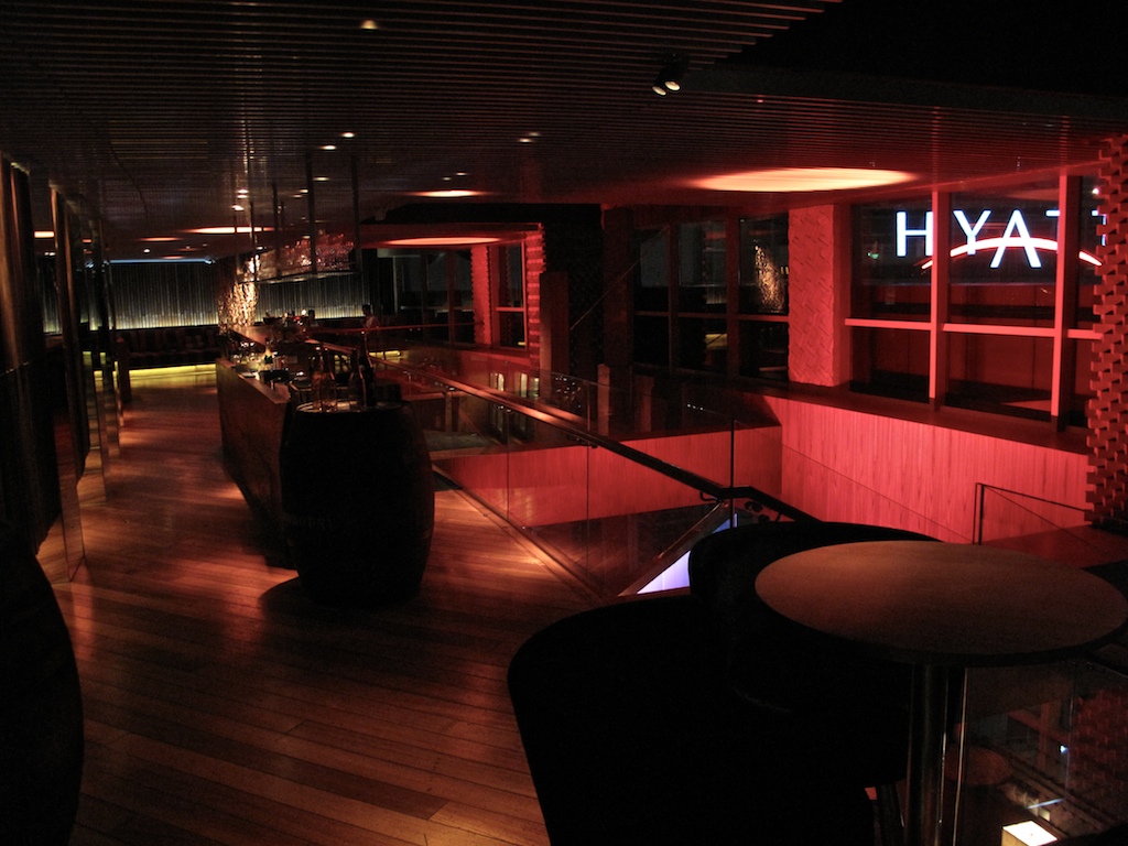 090927_122 Vue Bar, Hyatt on the Bund daviddu* Flickr