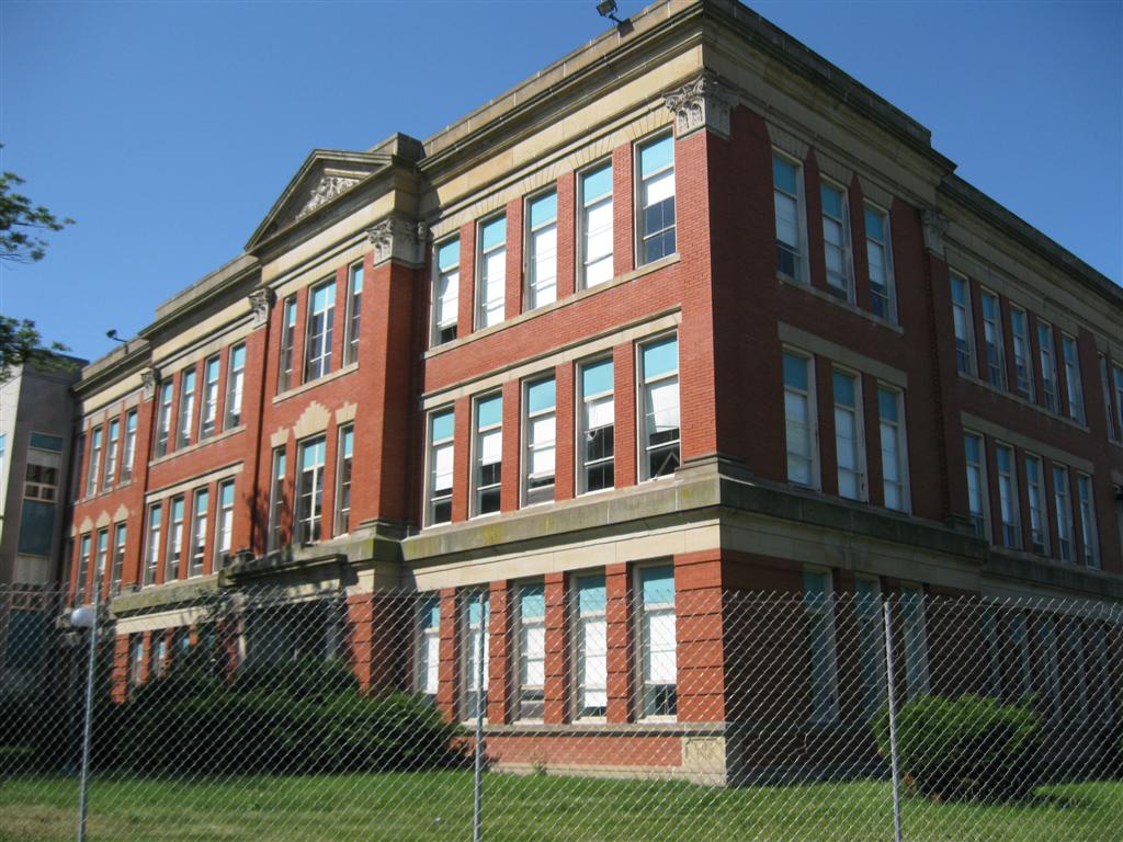 070909 Lorain High School 2Lorain, Ohio (29) Aaron Turner Flickr
