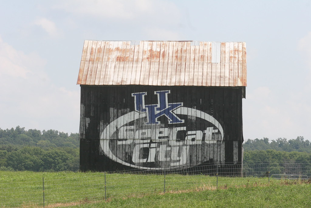 IMG_9718 Barn near Elkton, KY Rick Abbott Flickr
