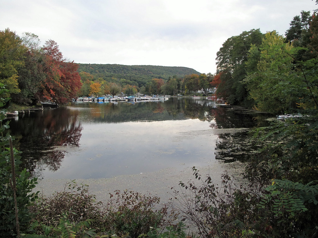 2009Oct8037 East Arm of Greenwood Lake NY Luke H. Gordon Flickr