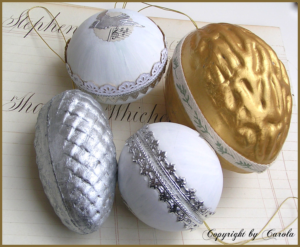 Papier mâché Christmas ornaments Embellished papier mâché … Flickr