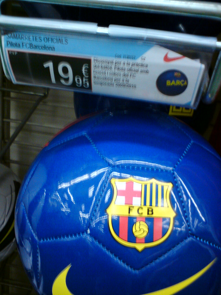 DSC00142 Decathlon vs Nike Gerard Balagué Flickr