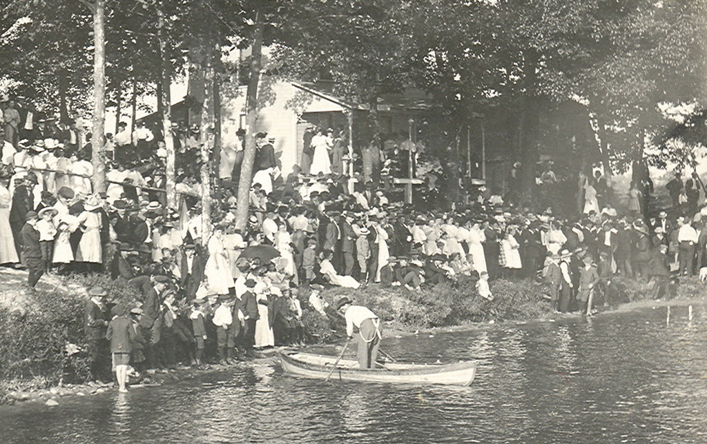 Quincy MI Marble Lake Lakefront Crowd Shot Grand Picnic Bo… Flickr