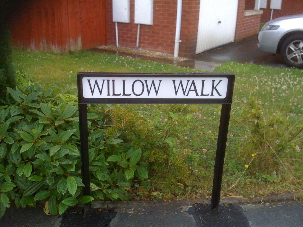 IMG_1859 Willow Walk, Rogerstone, Gwent. Streets that I de… Flickr