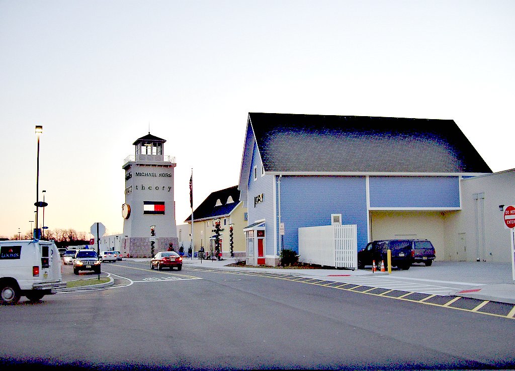 Jersey Shore Premium Outlets Exterior In Tinton Falls, New… Flickr