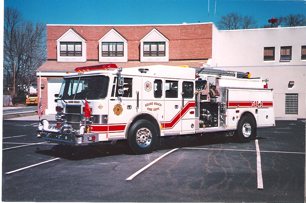 1995 Sound Beach NY Fire Dept. Company 2 Pierce Pumper a photo on