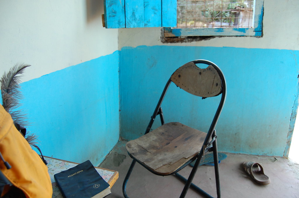 DSC_6183 My room with Swahili bible Caroline Flickr