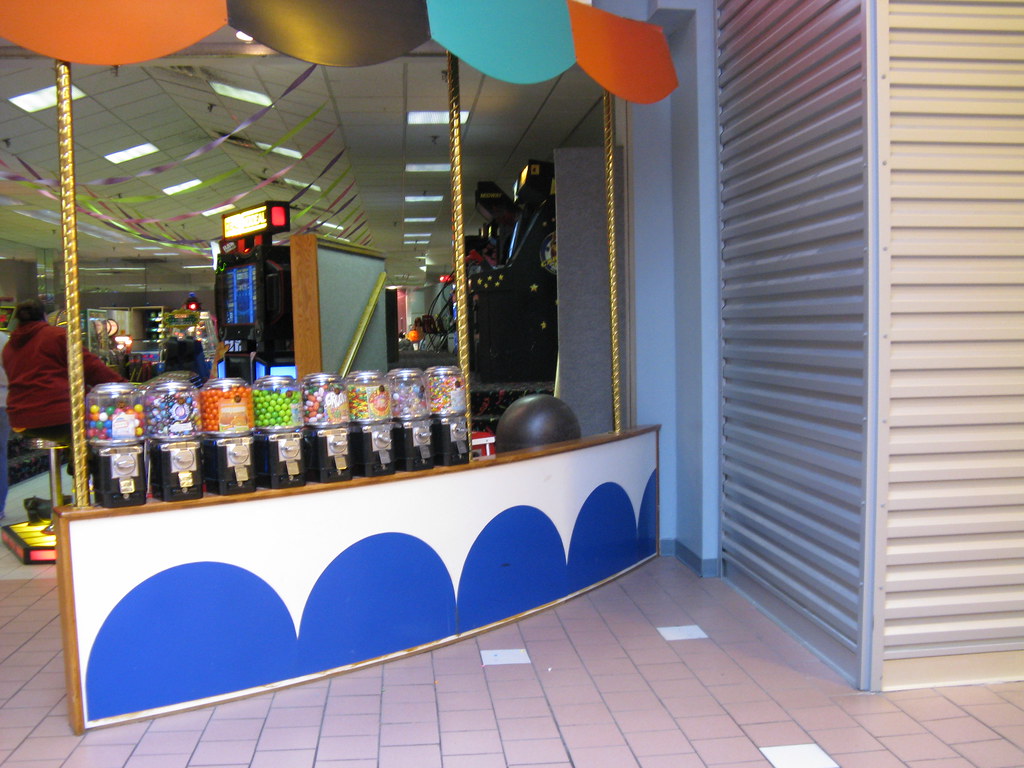 Laurel Mall, Hazleton PA This Boardwalk Boulevard has the … Flickr